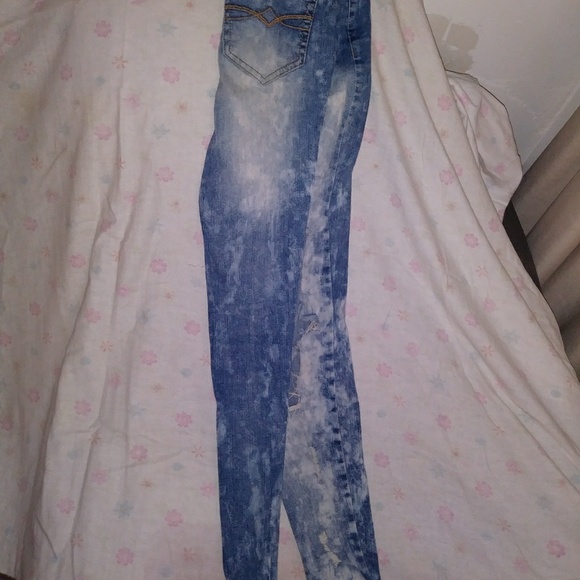 Jeans - Picture 2 of 2